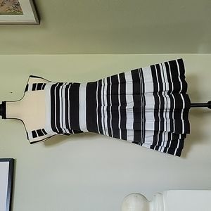 Banana Republic B&W dress